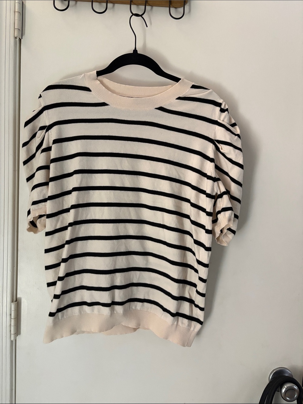 Dokotoo Women’s Striped Knit Short Sleeve Top - Black and Cream Size 2XL